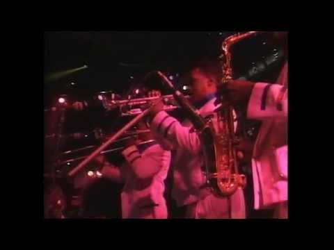 Earth Wind & Fire - System of Survival • Get Away [Live in Japan 1990]