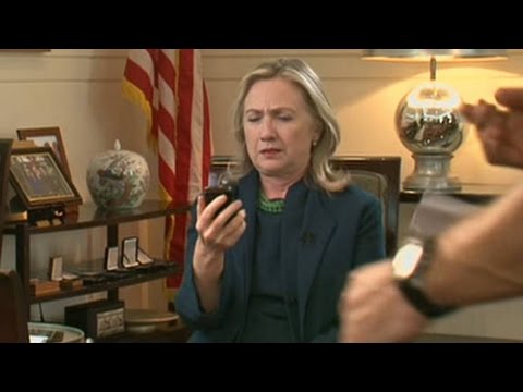 Hillary Clinton learns of Gadhafi's capture
