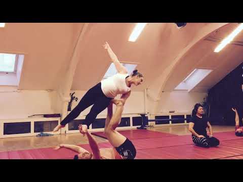 Pregnant Acroyoga Jam Week 38 w/ TrainMovePlay