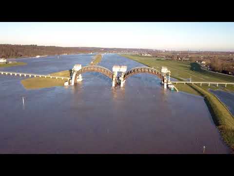 Hoogwater arnhem meinerswijk, kasteel Doorwerth, Heteren