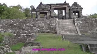 preview picture of video 'CANDI RATU BOKO ( QUEEN BOKO TEMPLE )'