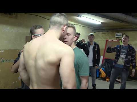 W szkolnej piwnicy zorganizowali nielegalne walki [Szkoła odc. 502]