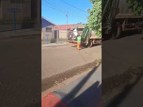 parabéns lixeiro de SERTANÓPOLIS Paraná sempre presente na nossa vida