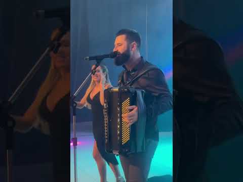 Mari e Rafa catando Gatinha Assanhada.