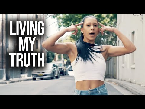 この曲はあなたを恐怖に陥れる!(Living My Truth) オフィシャル・ミュージック・ビデオ (This Song Will Make You FEARLESS! (Living My Truth) Official Music Video)