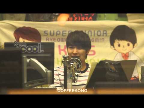 [FANCAM] 121012 SUKIRA SUNGMIN 슈키라 - 성민(사진찍기)
