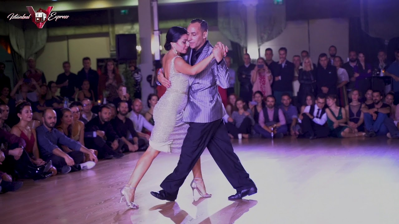 Video thumbnail for Istanbul-Express Tango Festival 2019 / Maximiliano Cristiani  &  Francesca Del Buono 2/2