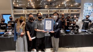 ヒカルさん『ドキュメンタリー番組みたいな規模感じゃない?』ヒカルさんのチャンネルのこういう感じがすごく好きです! - 【みんなで勝ち取った軌跡】メガネが売れた本数でギネス世界記録™達成しました!!!