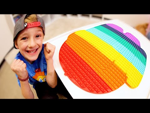 Father's & Son WORLD'S BIGGEST FIDGET POP-IT ! / Over 1,000 Pops!
