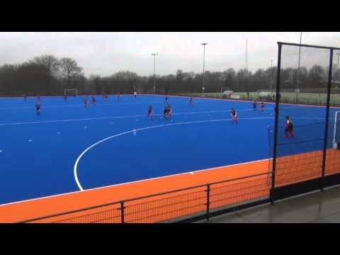 Scoreverloop Dames 1 thuis tegen DSHC D1