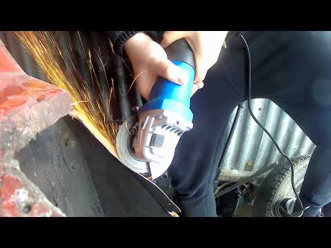 Classic Mini - Episode 9 - Fibreglass Font End Issues