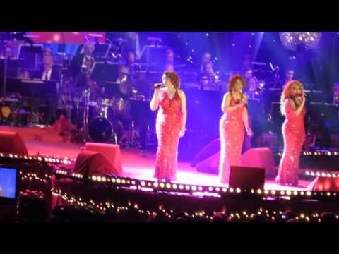 MaxProms 2013 The Three Degrees and Tavares Christmas songs