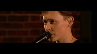 &#39;Everybody Loves You&#39; - SOAK | The Late Late Show | RTÉ One