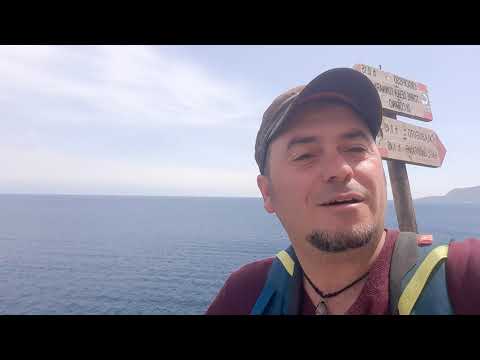 Trekking in Sicily: Monte Cofano and Grotta Mangiapane