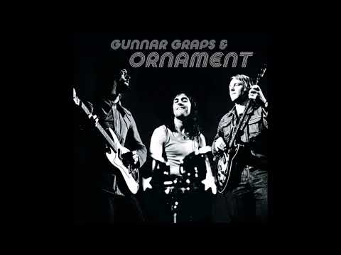 Ornament - Pilved kuuvalgel