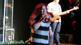 Jo Dee Messina - Sleigh Ride - Casino Miami Jai-Alai