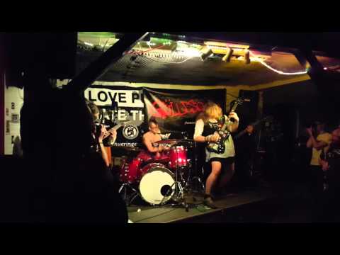 Gülleschiss - I Have The Pussy + Anarchisten weinen nicht *Live*