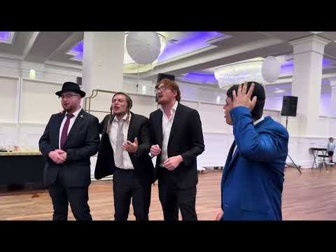 Sruly Hollander Sings "ואפילו בהסתרה" | Emotional Wedding Performance in Lakewood