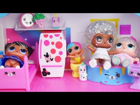 Barbie LOL Family Dollhouse Cleaning Morning Routine  - Disney Toys Dolls