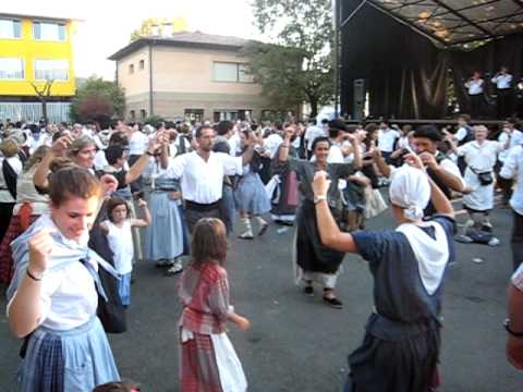 Dancing in Zarautz Part 3