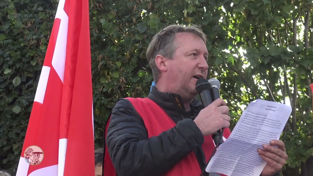 Manifestation des lyc&eacute;ennes et lyc&eacute;ens au Puy-en-Velay.  Prises de paroles.