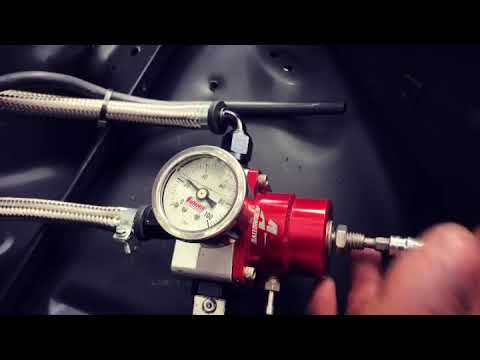 How to adjust a fuel pressure regulator