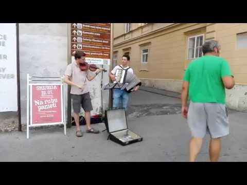 Sunce je zašlo - Stross duo