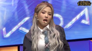 Miyeon and Soyeon - &#39;MORE&#39; &amp; &#39;The baddest&#39; LIVE (K/DA, League Of Lengends)