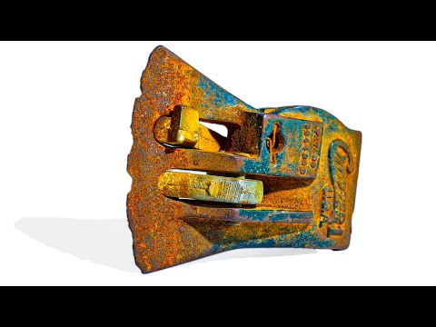 Extremely Rusted Axe w/ Mechanical Levers?