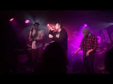 KOMPAZZ FT. THE SWAG (LIVE IM BADEHAUS/BERLIN)