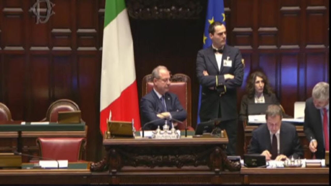 Schlein a Meloni: Posi la clava, l'Italia non merita la lotta nel fango