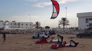 preview picture of video 'Kitesurf a Tunis'