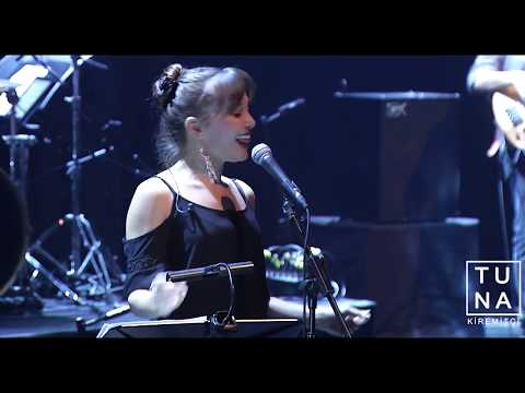 TUNA KİREMİTÇİ / HAYATININ HATASI - CANLI / KONSER