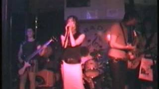 The Long Blondes - Polly (Live at the Paradise Bar June 2004)