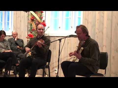 Opning av nye Sjodar, Ottar Kåsa og Mattis Kleppen spelar.