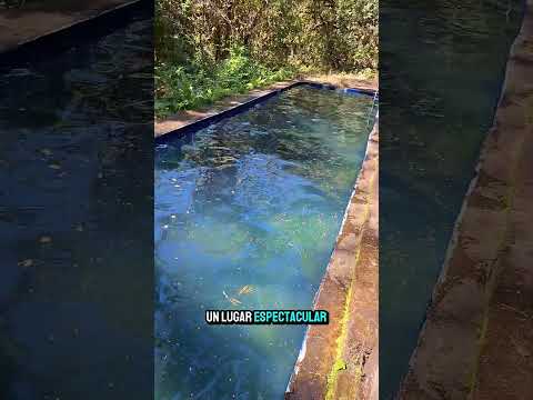 Piscina de nacimiento en medio de la montaña en San Agustín, Usulután, El Salvador