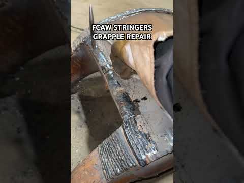stacking stringers on grapple repair #shorts #welder #welding #worklife #bluecollar #work