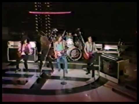 The BZZ on Dick Clark's American Bandstand