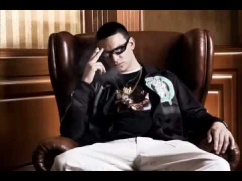 vox , zheclassic, mikri prti bee gee - del piero [Serbian Rap] 2010