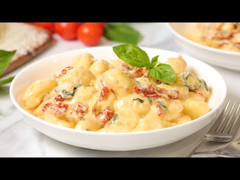 15 Minute Sun-Dried Tomato & Basil Gnocchi