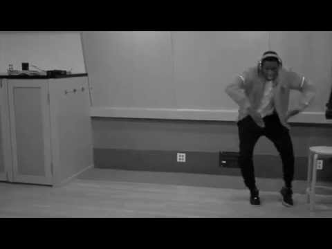 dlow VS october!!!! August 9th WHO WILL WIN???????