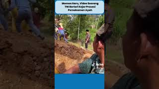 Download lagu MOMEN HARU, VIDEO SEORANG TNI BERLARI KEJAR PROSESI PEMAKAMAN AYAH mp3