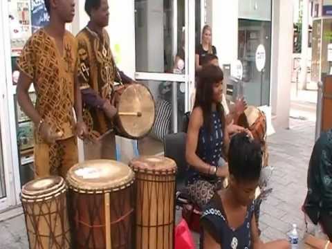Benkadi et ses balafons vibrent au son de la musique Turka ( Burkina Faso)