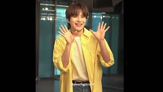 Download lagu Serangan aegyo #johnny #doyoung #jungwoo #nct127 #sijeuni #nct #nctzen #kpop #idol mp3