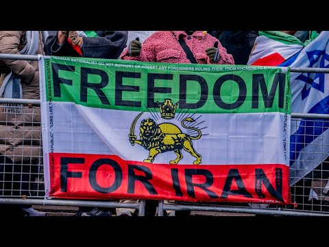 Iranian freedom protests ‘respect the flag’ and police of Australia