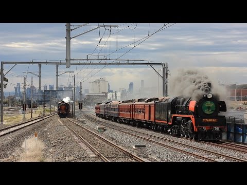 Steamrail Victoria's "50 years of the Vintage Train" Parallel Run Special 30/10/16