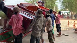 preview picture of video 'Loading heavy furniture process at Kheang Kheang Furniture'