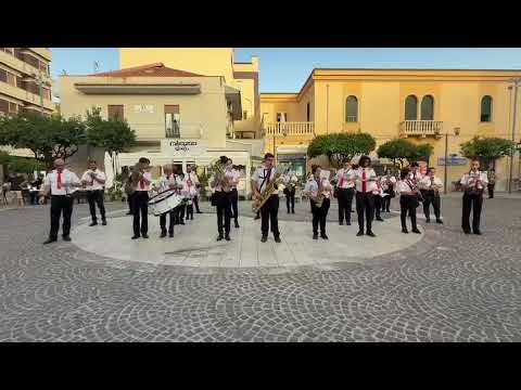 "CUORE VENTIMIGLIESE" marcia di S. MAURO, banda A.Toscanini di Capo d'Orlando. www.salvatoremauro.it