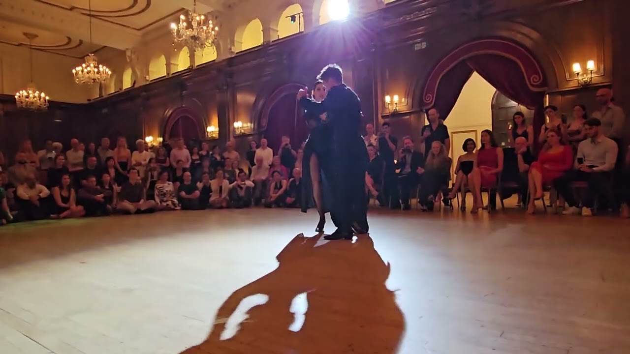 Sebastian Achaval & Roxana Suarez (11 June 2023): 1st Dance