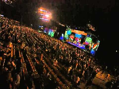 Willie Nelson - The Harder They Come (Live at Farm Aid 1997)